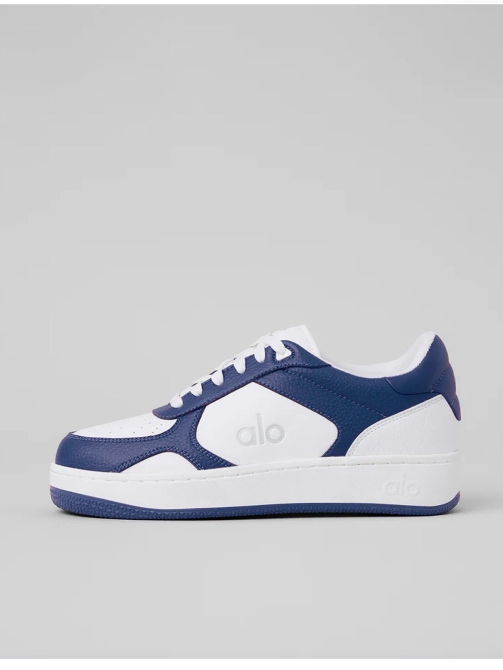 ALO Yoga Women’s Navy & White Low-Top Sneaker-limited edition color/brand new - Picture 2 of 4